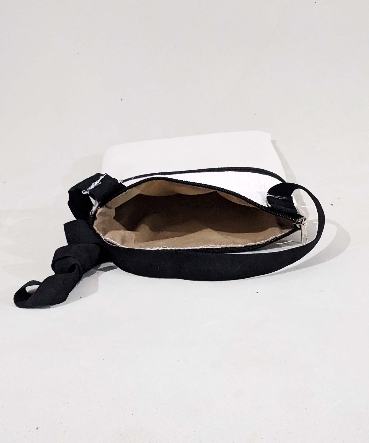 Handmakers Canvas Sling Bags – Travel & Office Use | Corporate Gifts