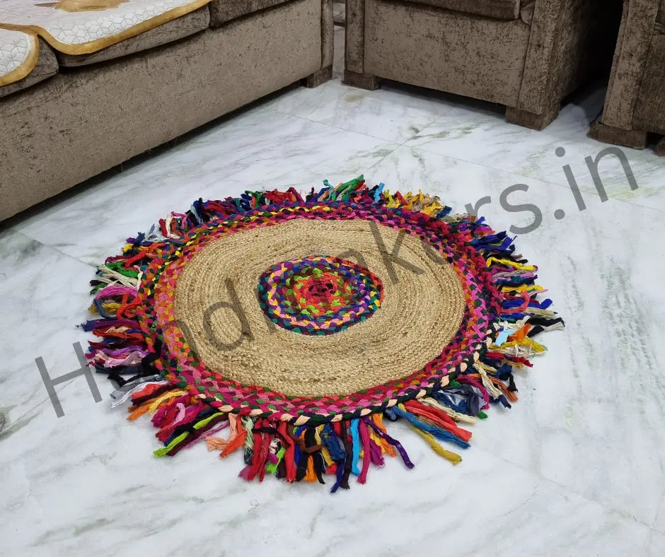 Eco-friendly jute rug for living room decor.