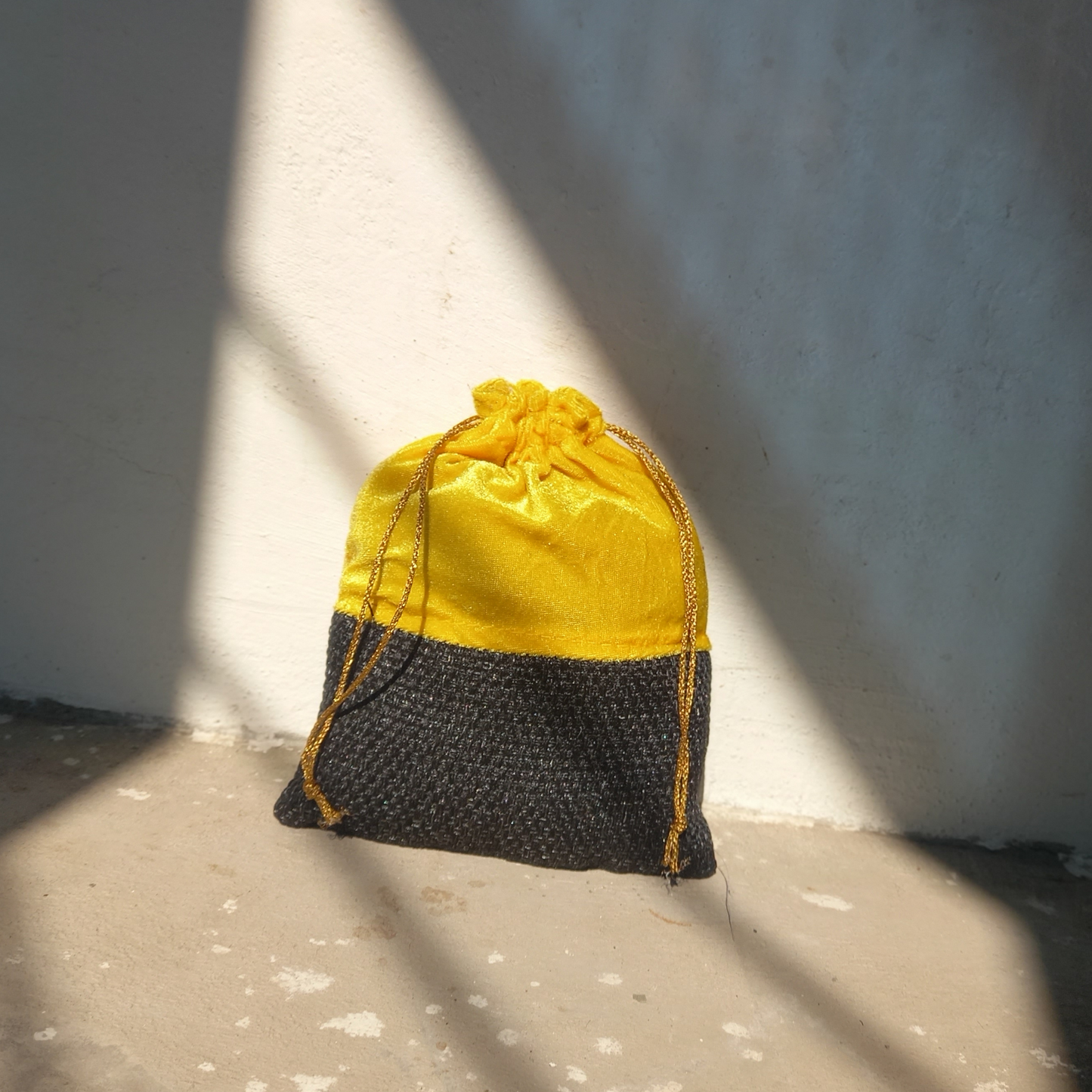 7x8 Inch Jute Potli 2