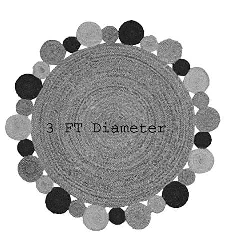 natural fibers and the contrasting outer circle