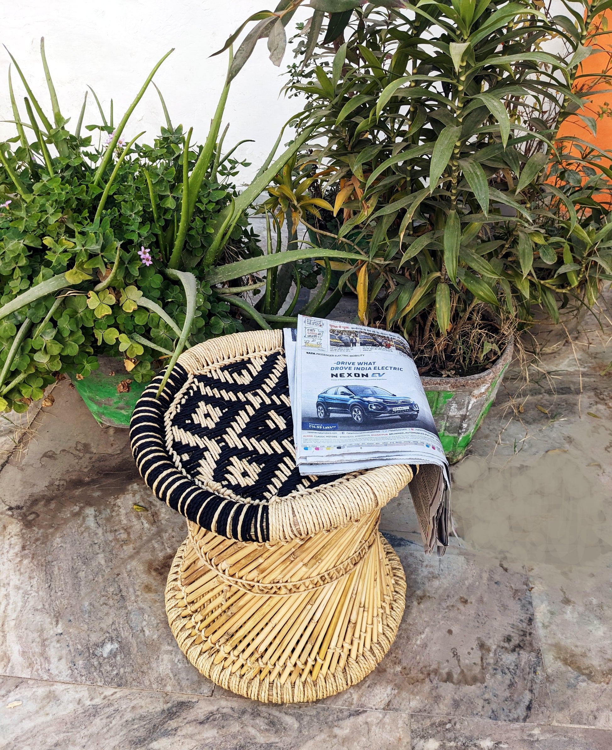 black mudda stool for garden