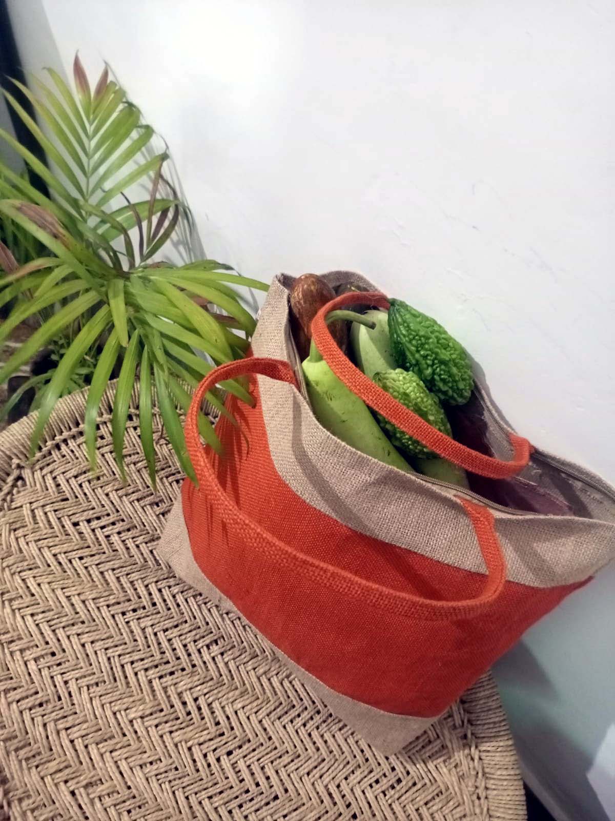 Handmakers  Women Jute Handbag with Green color