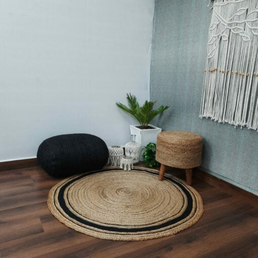 Black & beige round jute rug